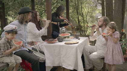 Russian post-folk group Reelroad released first video!
