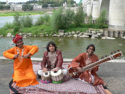 Amrat Hussain Gipsy Trio
