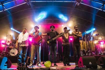 El Pais features BITORI (Cabo Verde) at WOMAD Fuerteventura