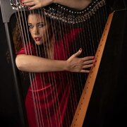 The first and unique flamenco harpist