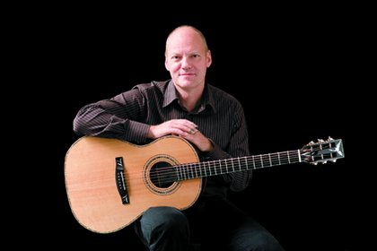 Kasper Søeborg GuitarSpheres - Worldmusic in the Round Tower